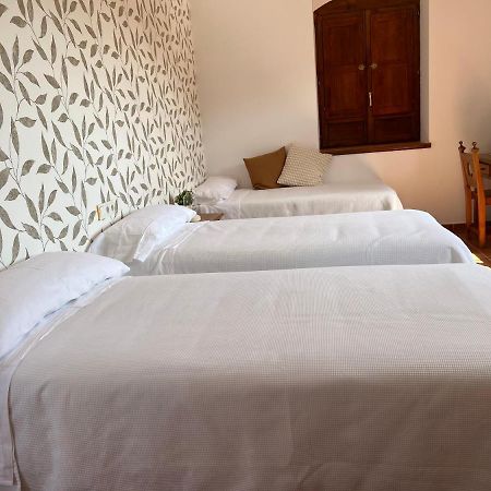 Hostal Villa El Colmenar Момбельтран Экстерьер фото