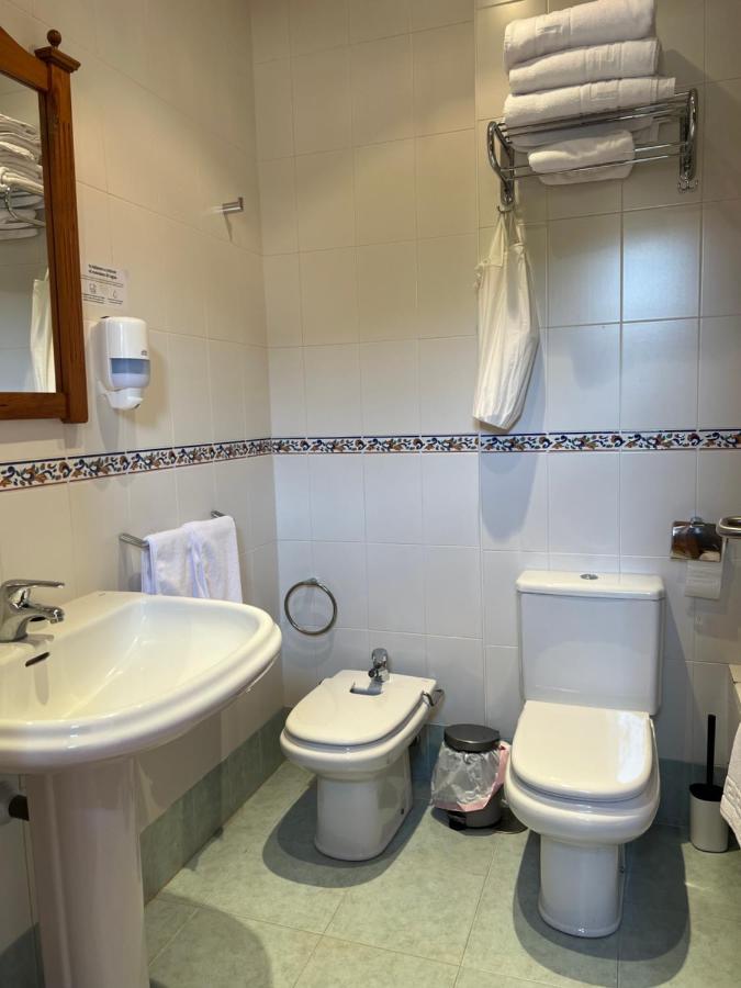 Hostal Villa El Colmenar Момбельтран Экстерьер фото